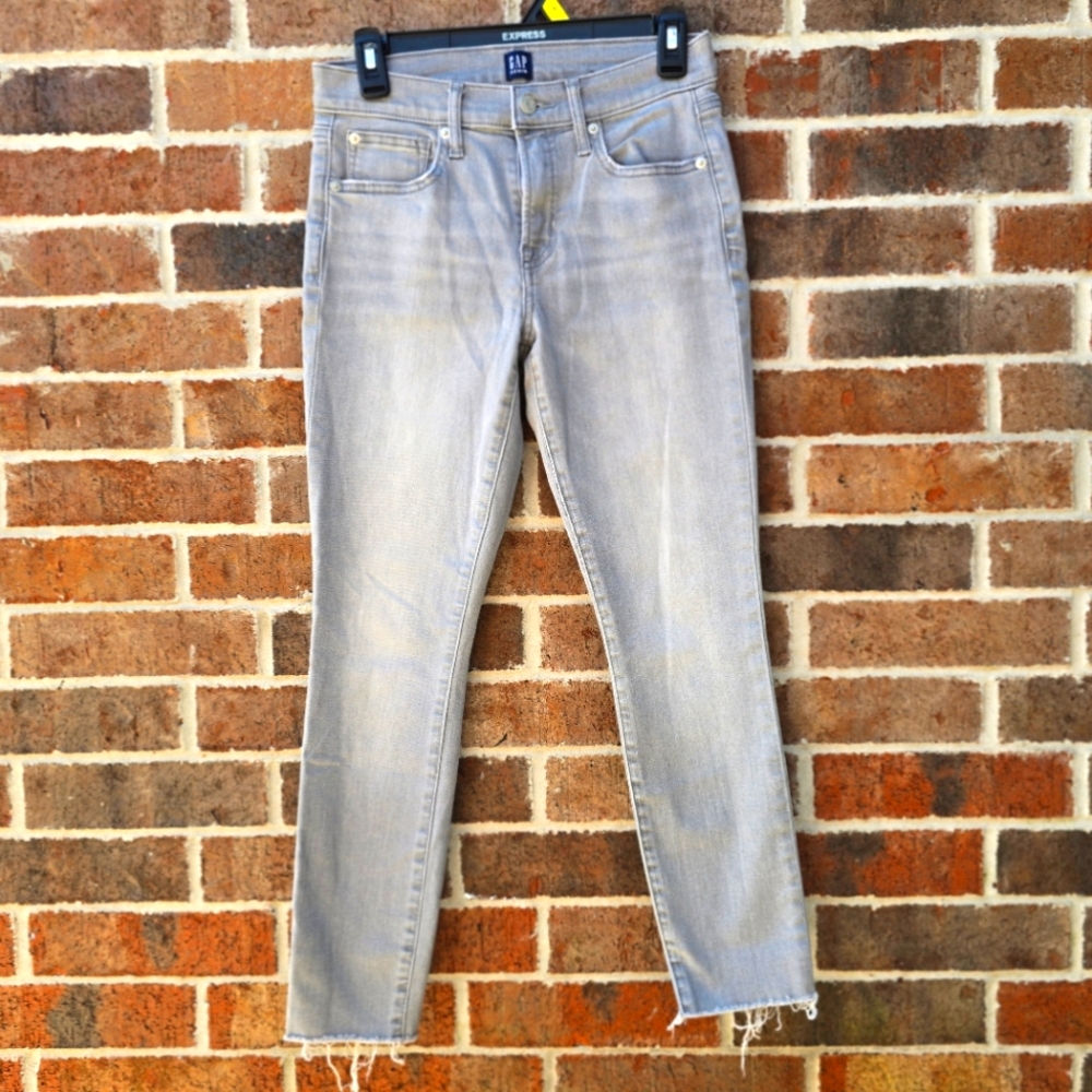 GAP Light Gray Skinny Jeans Raw Hem Ankle Crop Women’s Size 4